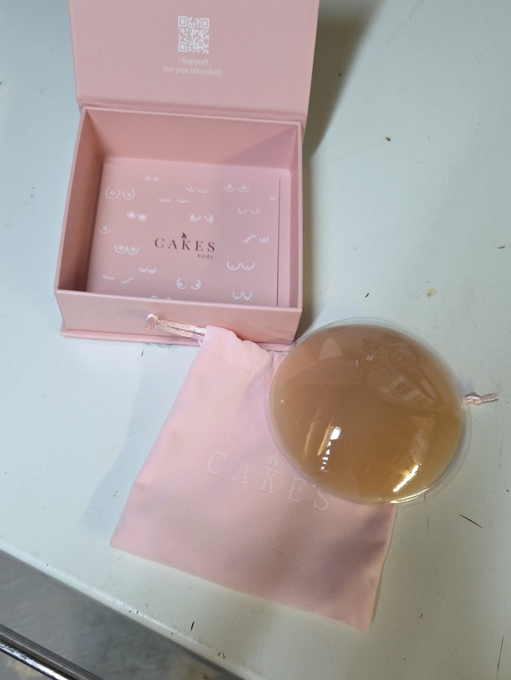 Cakes Invisible Adhesive Nipple Covers - Honey Sz M NWT